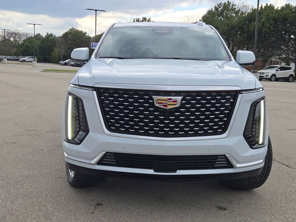 New 2026 Cadillac Escalade Luxury image 4