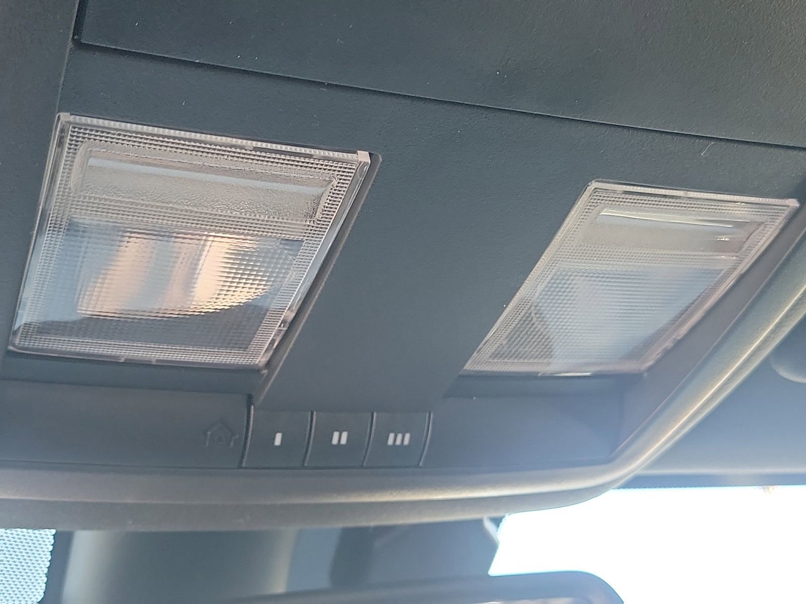 Used 2015 Dodge Challenger SXT Plus w/ Driver Convenience Group image 16