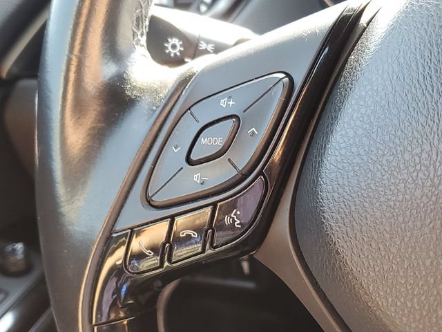 Used 2019 Toyota C-HR XLE FWD image 13
