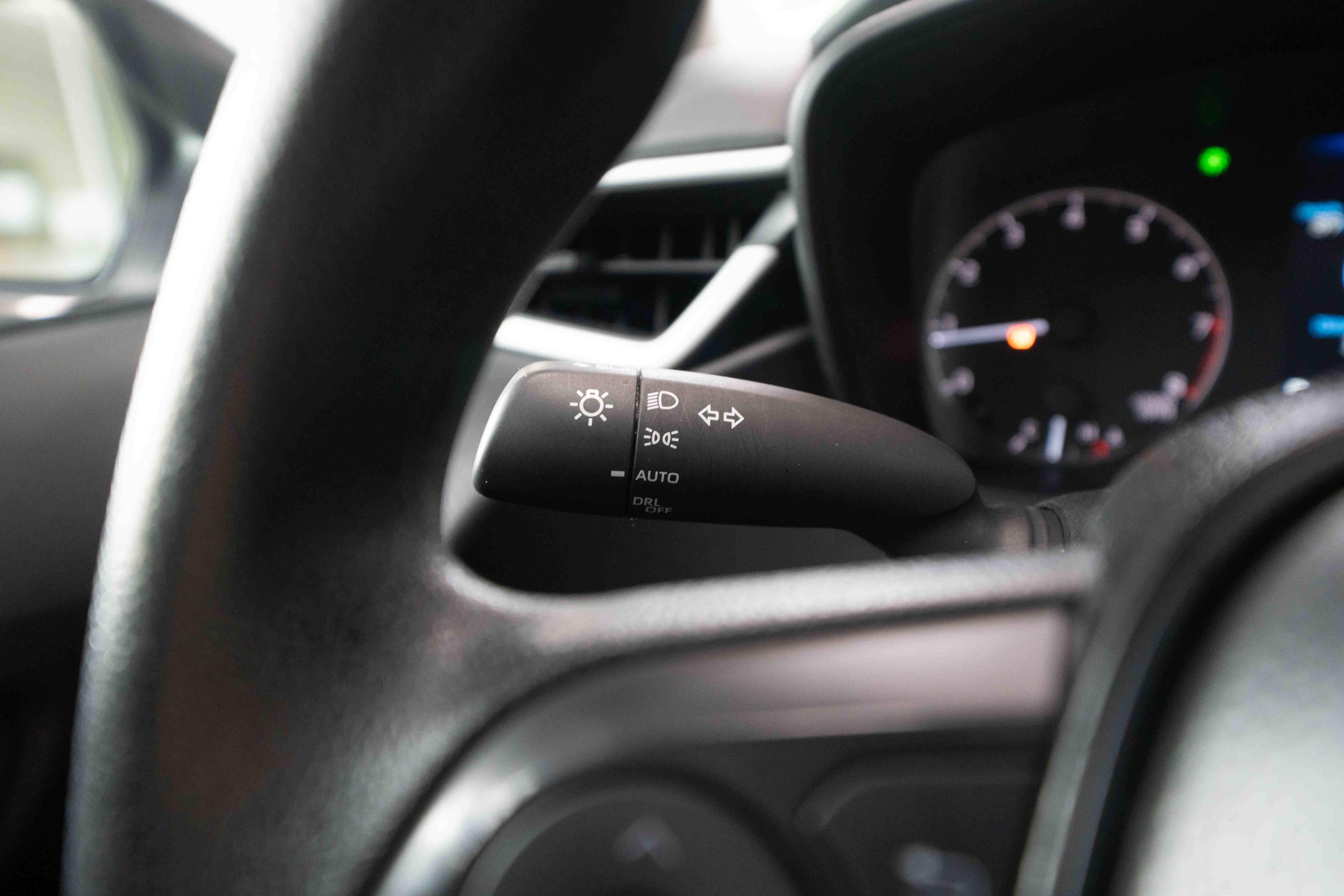 Used 2025 Toyota Corolla LE FWD image 13