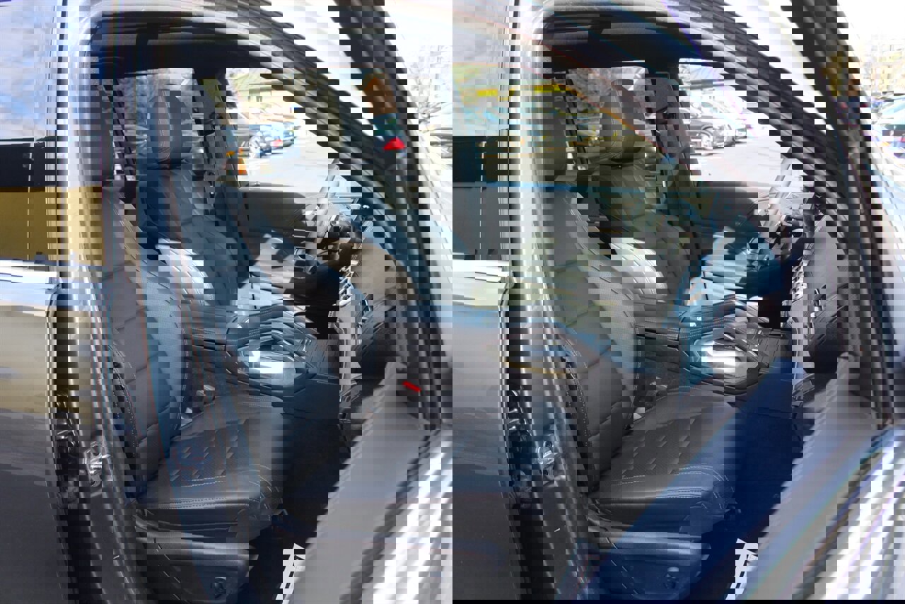 Used 2021 Mercedes-Benz GLS 450 4MATIC image 16