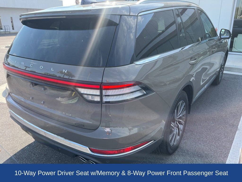 Used 2025 Lincoln Aviator 2WD image 8