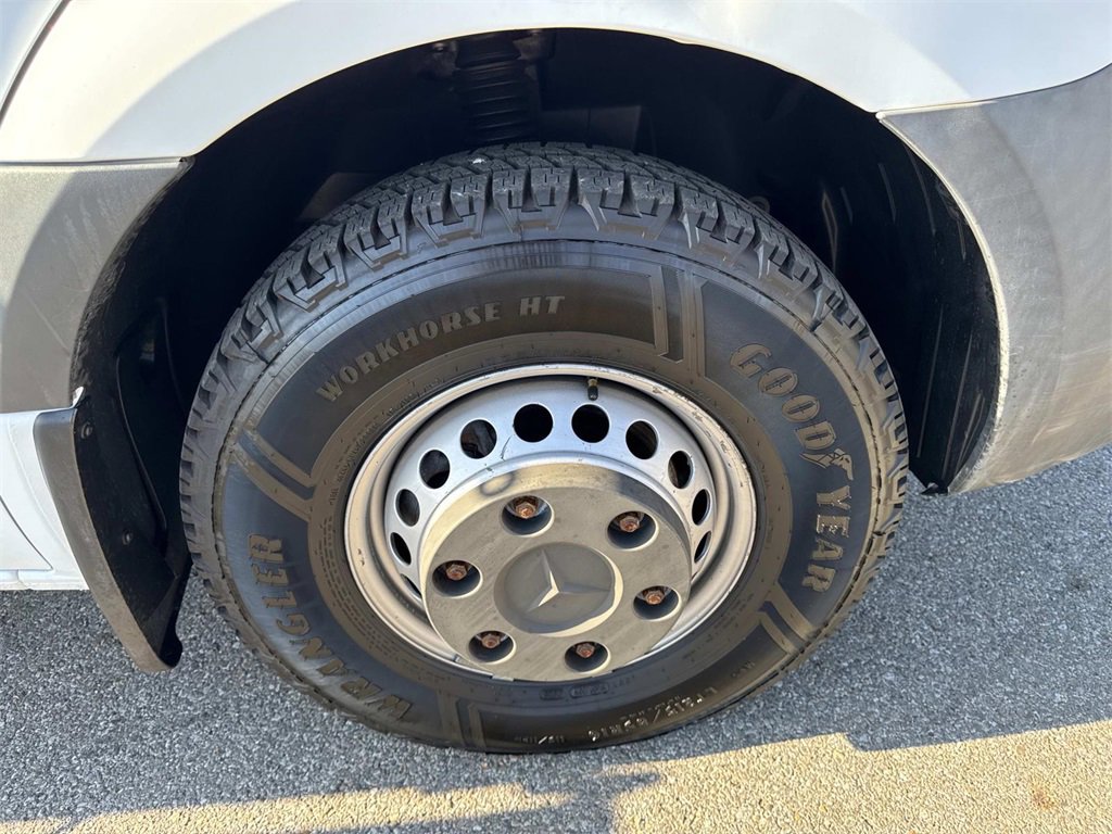 Used 2019 Mercedes-Benz Sprinter 170 w/ Chrome Grille Package image 10