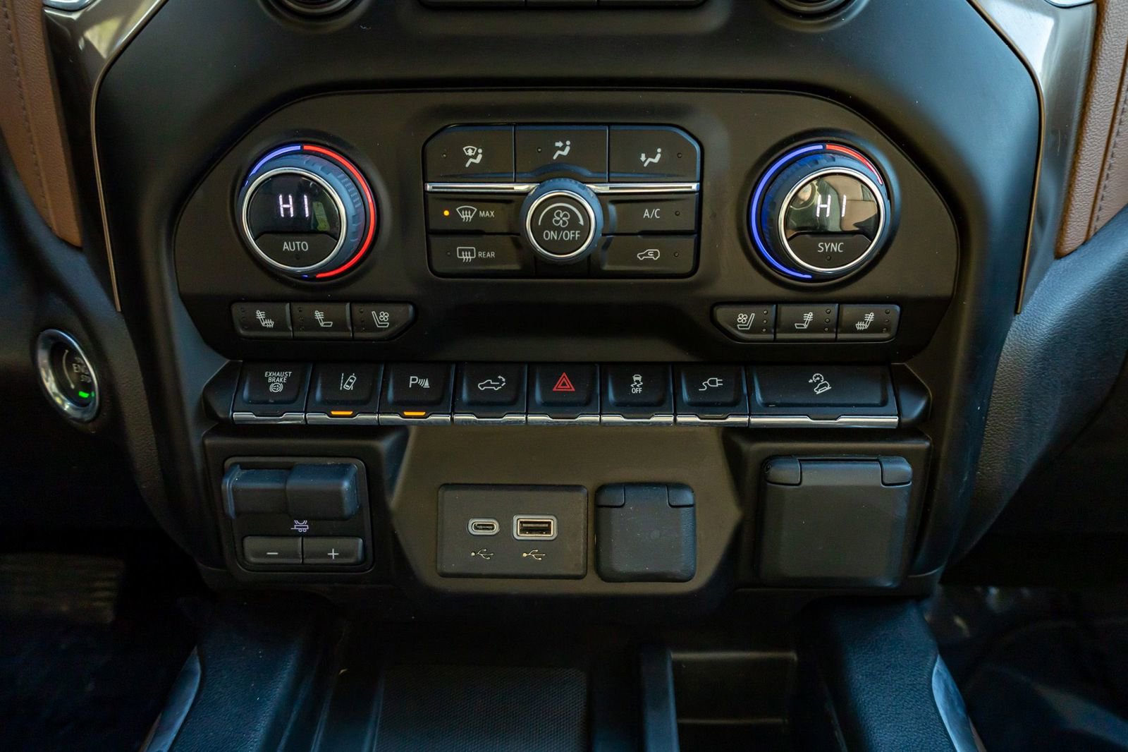 Used 2023 Chevrolet Silverado 3500 High Country w/ Z71 Off-Road Package image 22