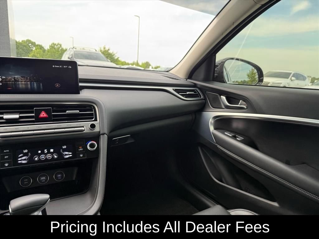 Used 2024 Genesis G70 2.5T RWD image 11