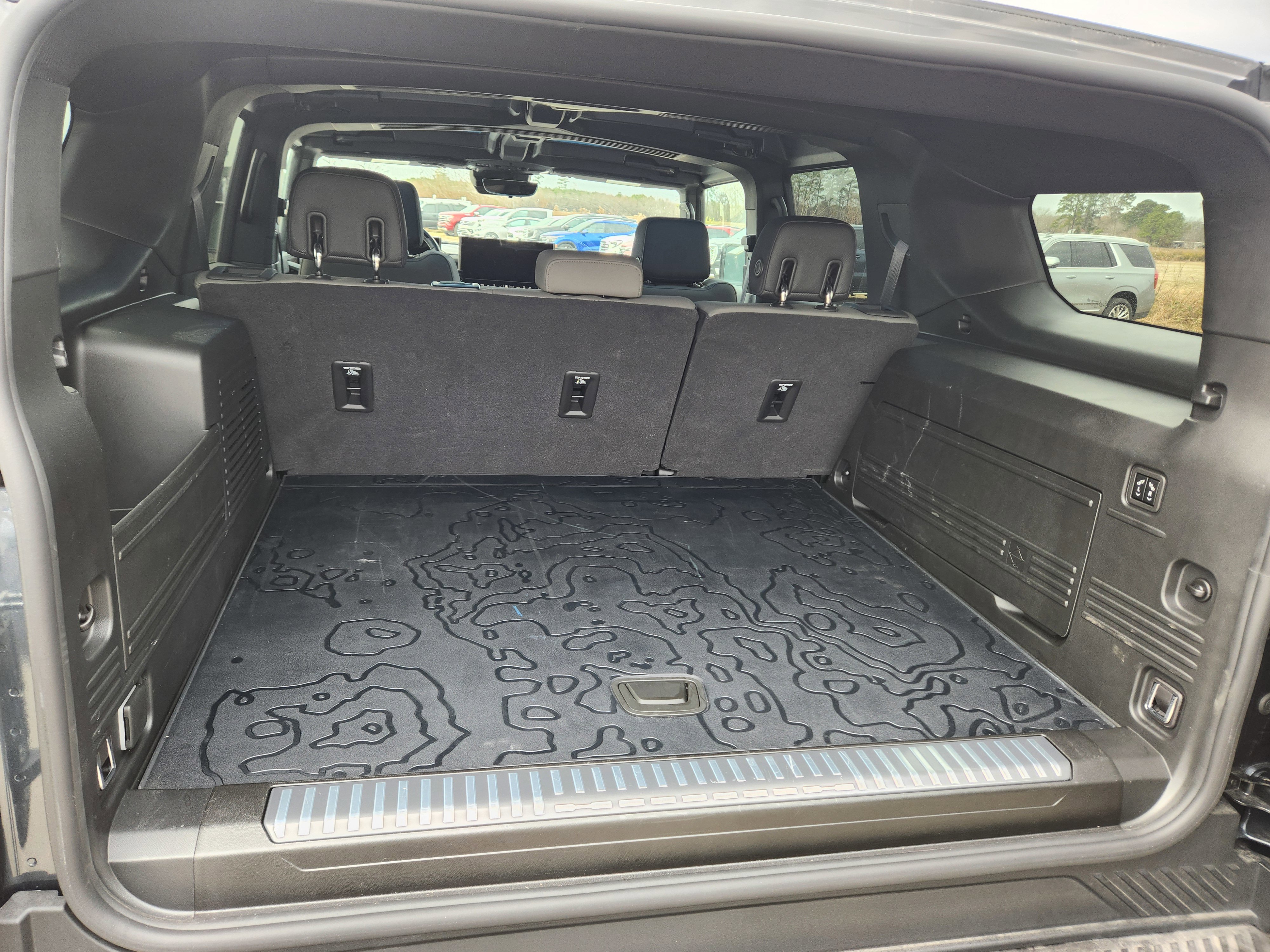 Used 2025 GMC Hummer EV 3X w/ LPO, Sport Package image 17