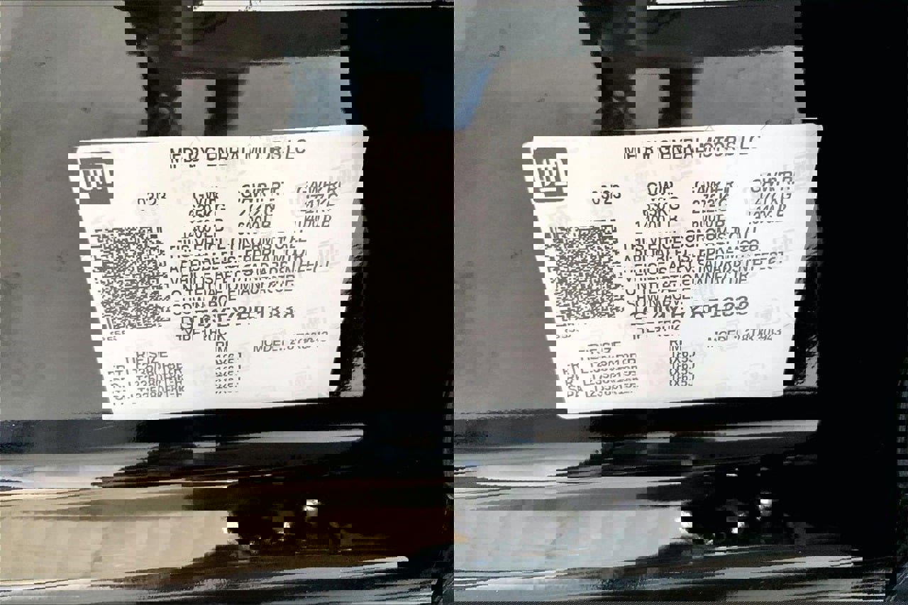 Used 2024 GMC Sierra 3500 Denali Ultimate image 33