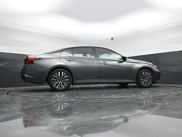 Used 2025 Nissan Altima 2.5 SV FWD image 65