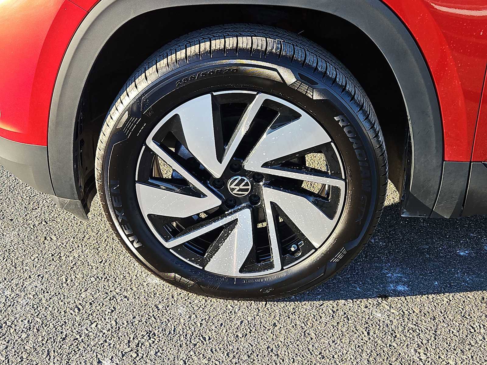 Certified 2025 Volkswagen Atlas SE image 7
