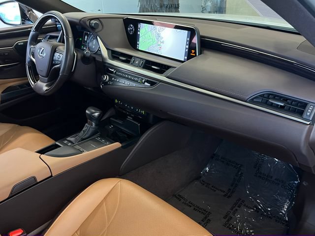 Used 2021 Lexus ES 300h w/ Accessory Package FWD image 40