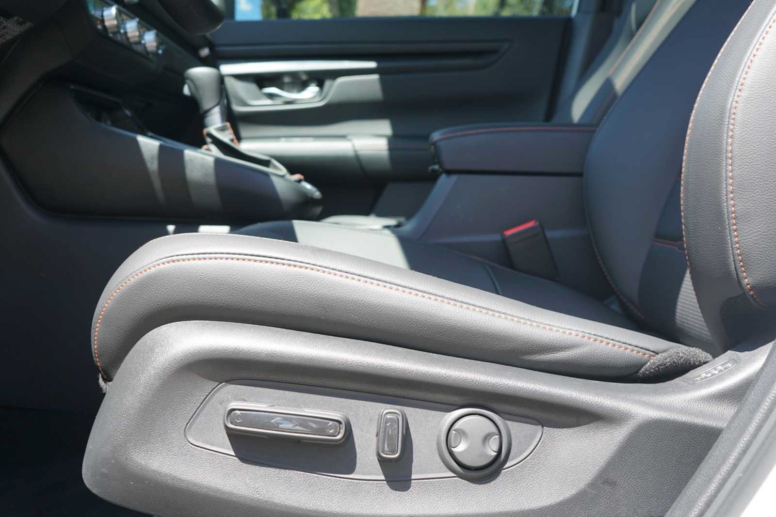 Used 2025 Honda CR-V Sport-L image 16