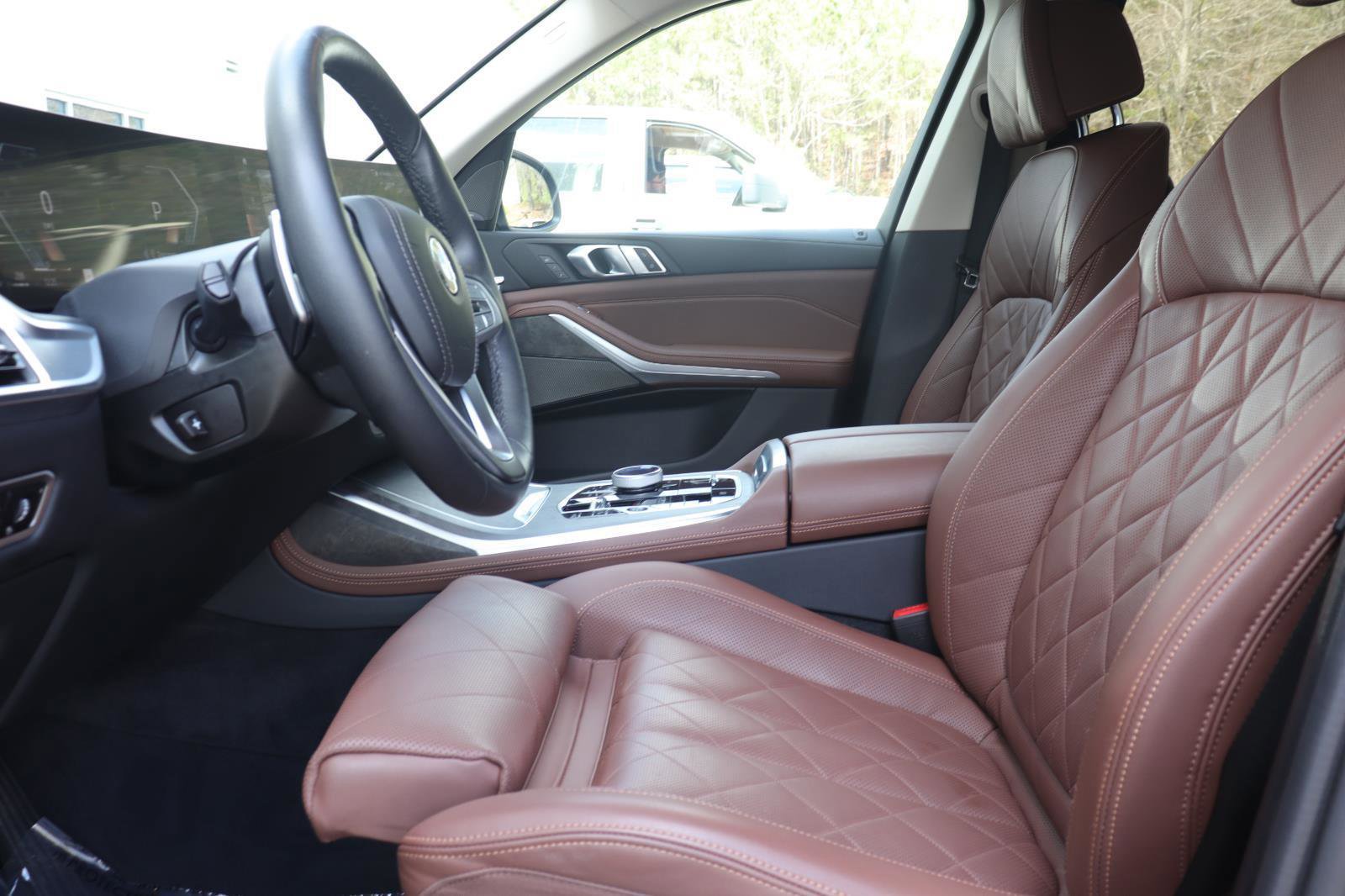 Used 2023 BMW X7 xDrive40i w/ Premium Package image 11