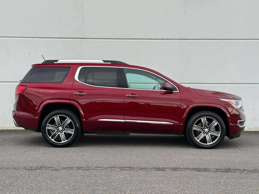 Used 2017 GMC Acadia Denali w/ Technology Package AWD/4WD image 8