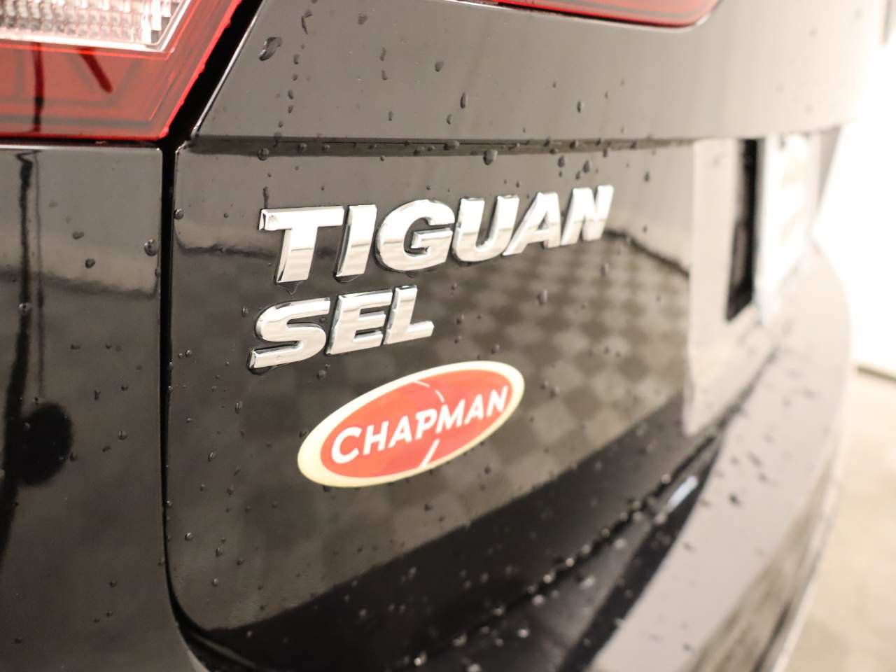 Used 2020 Volkswagen Tiguan SEL AWD/4WD image 21