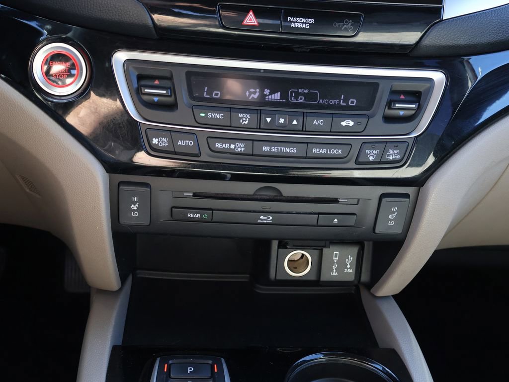 Used 2018 Honda Pilot Touring image 30