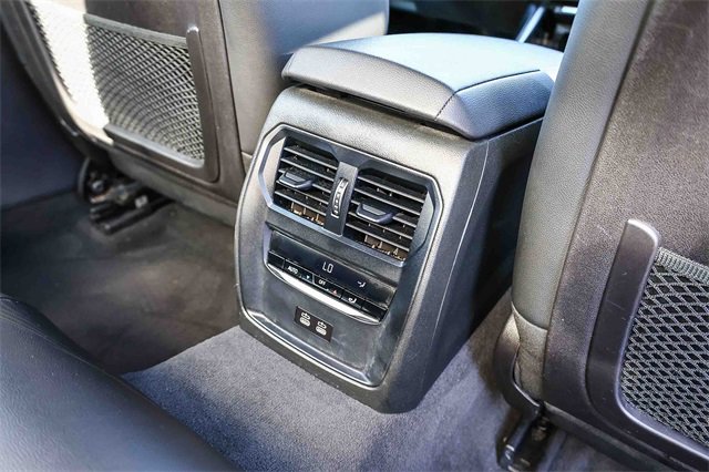 Used 2023 BMW 330i Sedan image 17