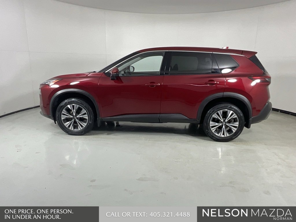 Used 2021 Nissan Rogue SV image 5