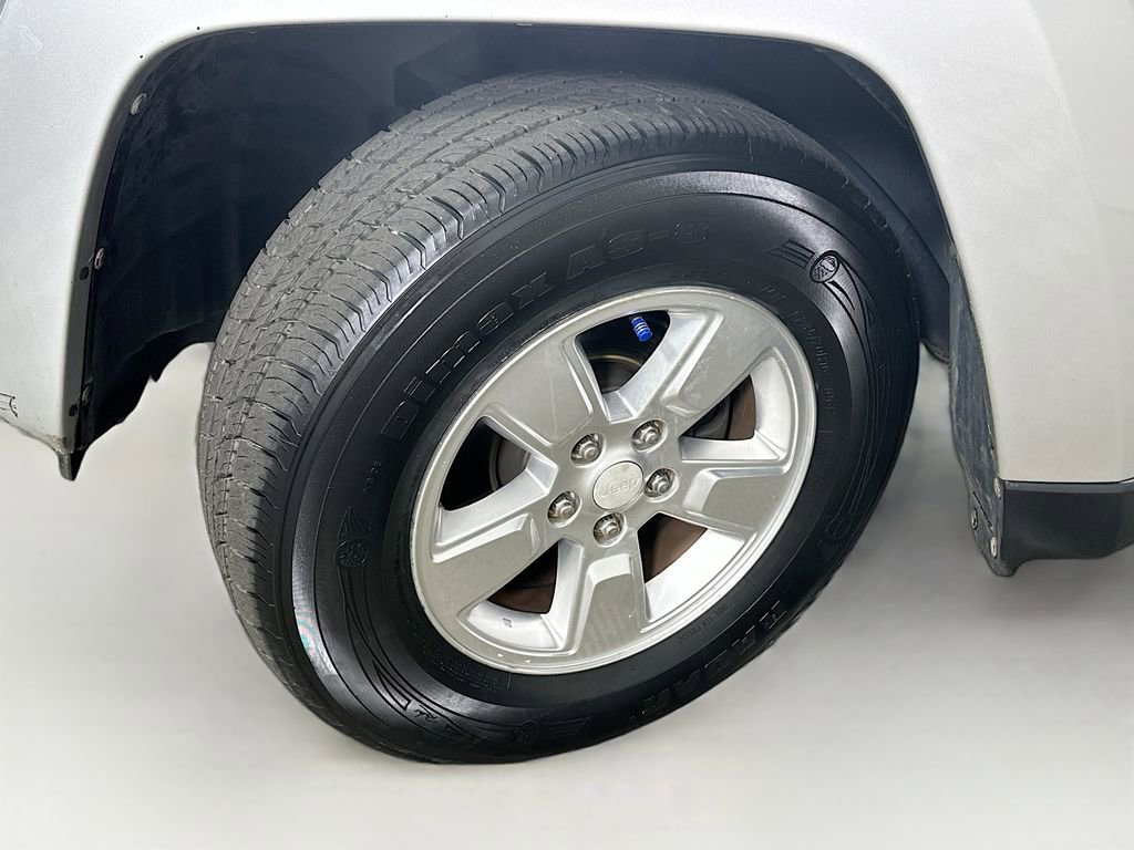 Used 2011 Jeep Liberty 70th Anniversary image 23