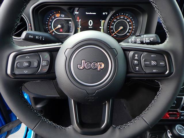New 2025 Jeep Wrangler Unlimited Rubicon w/ Convenience Group AWD/4WD image 12