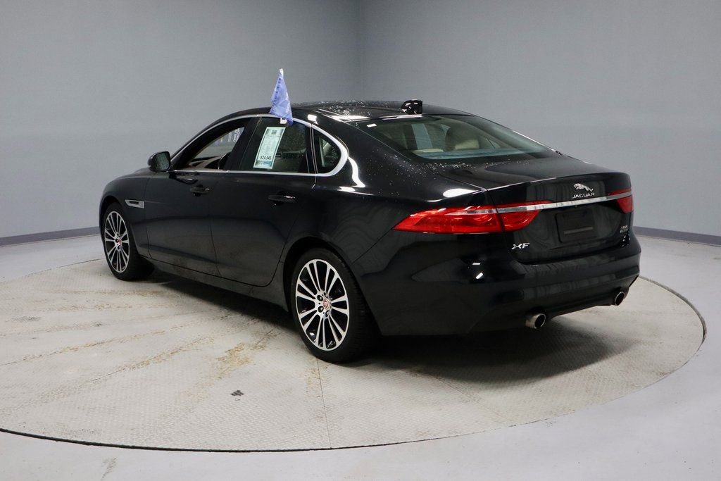 Used 2020 Jaguar XF Prestige image 8