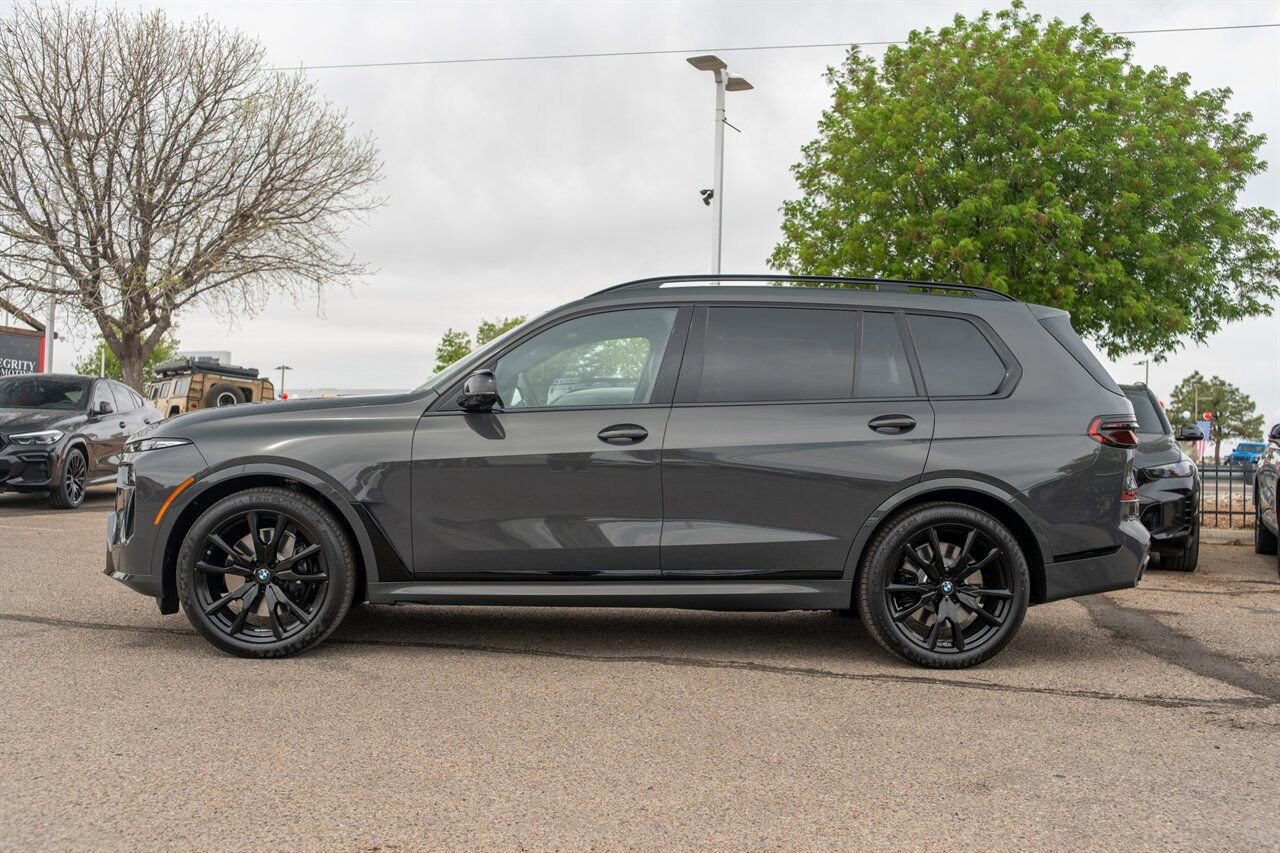 Used 2026 BMW X7 M60i AWD/4WD image 4