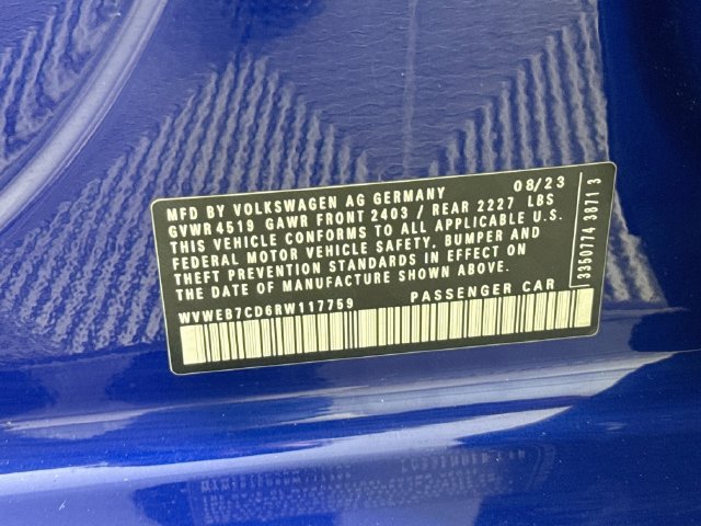 Used 2024 Volkswagen Golf R AWD/4WD image 31