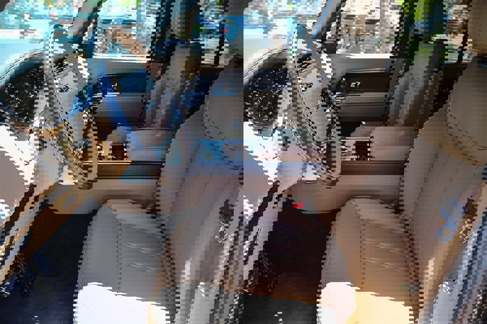 New 2025 Land Rover Range Rover Autobiography image 17