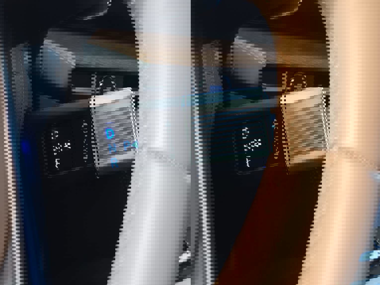 Used 2025 Hyundai Santa Fe Limited image 17