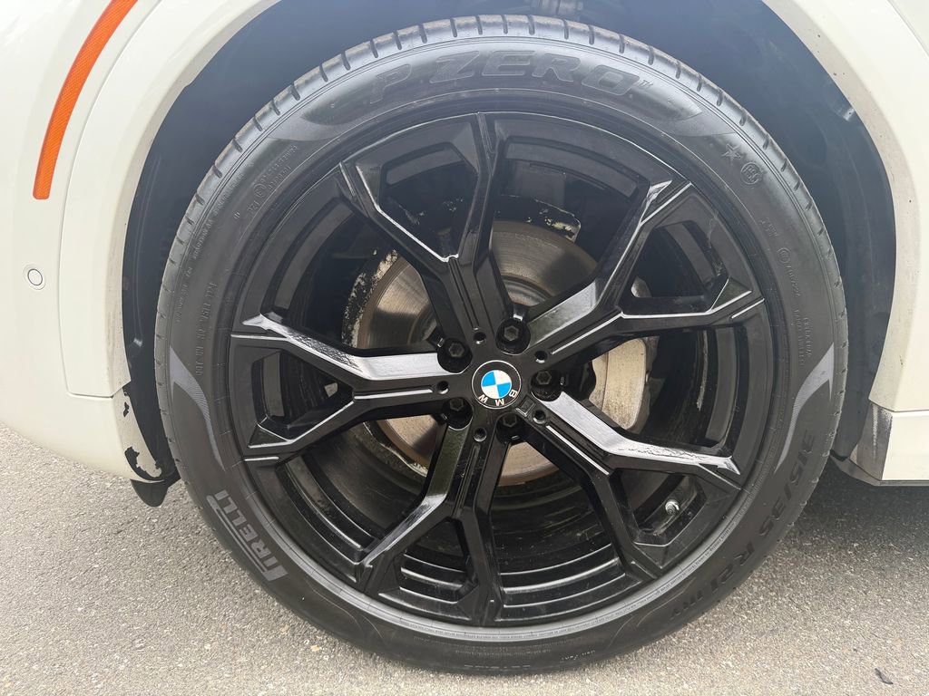 Used 2021 BMW X6 xDrive40i w/ M Sport Package AWD/4WD image 38