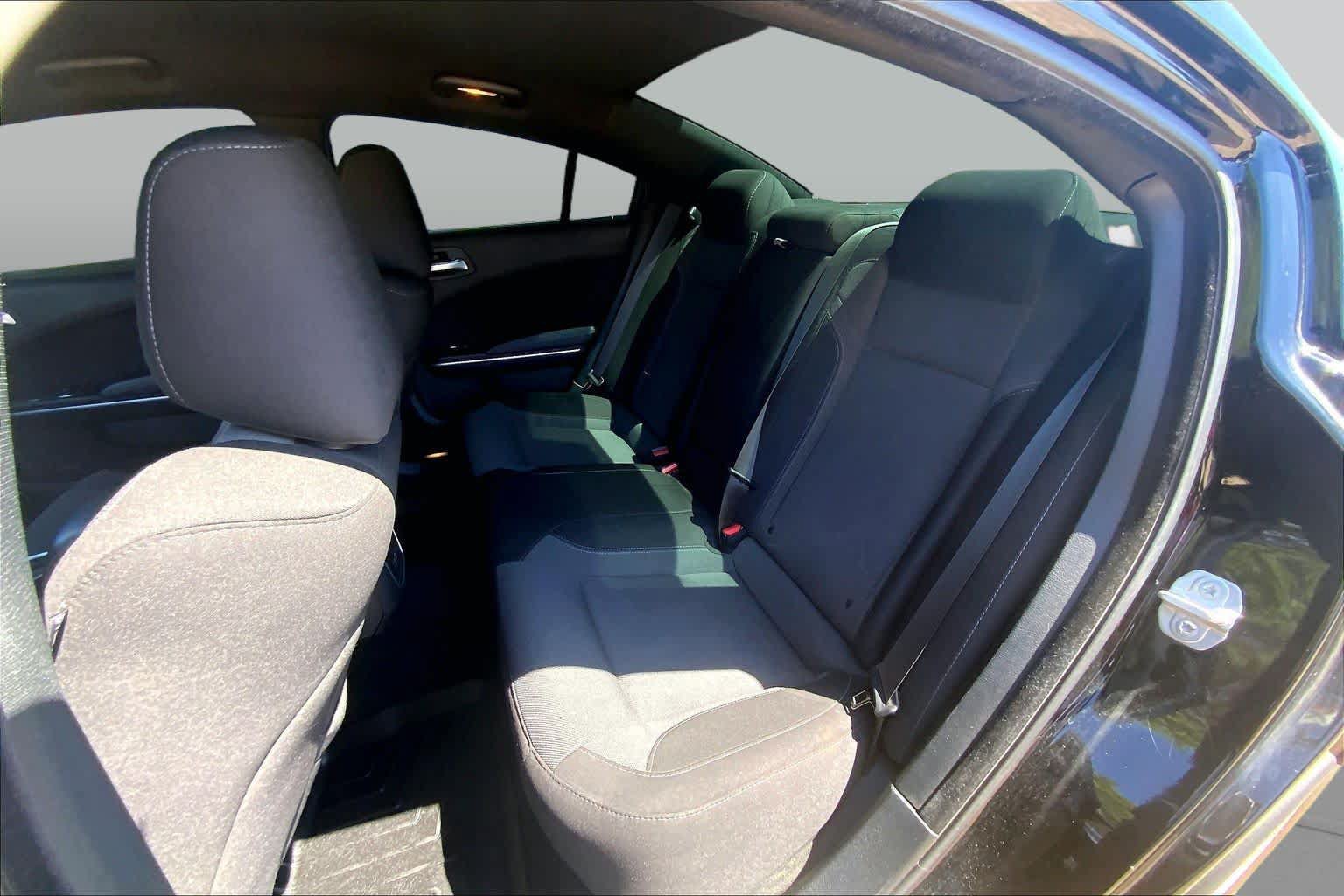 Used 2022 Dodge Charger SXT RWD image 21