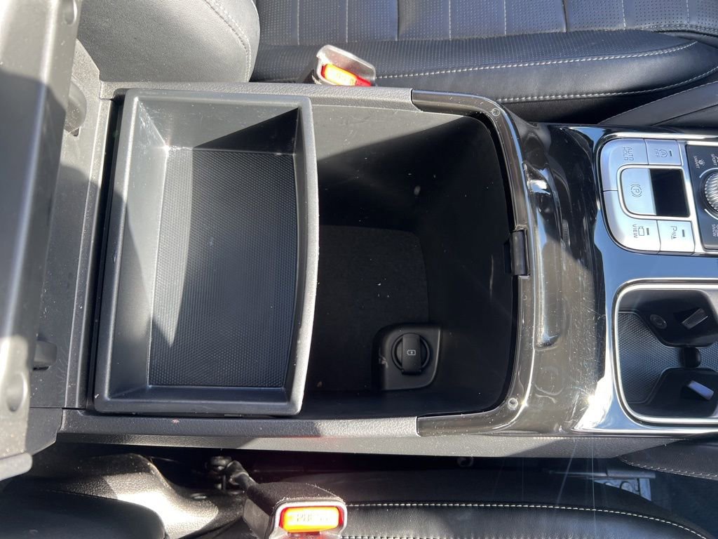 Certified 2022 Kia Telluride SX w/ SX Prestige Package image 27