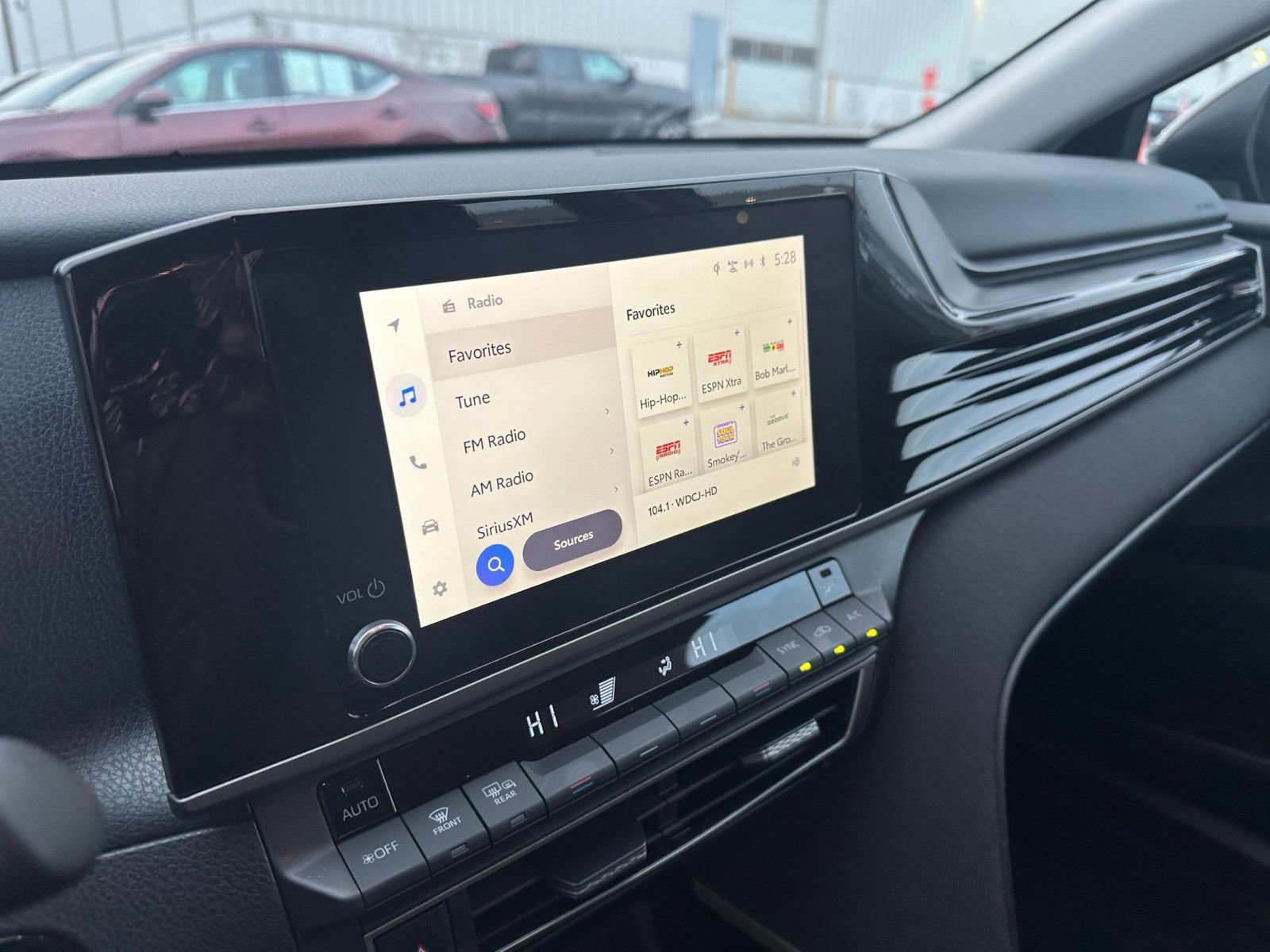 Used 2025 Toyota Camry LE image 21