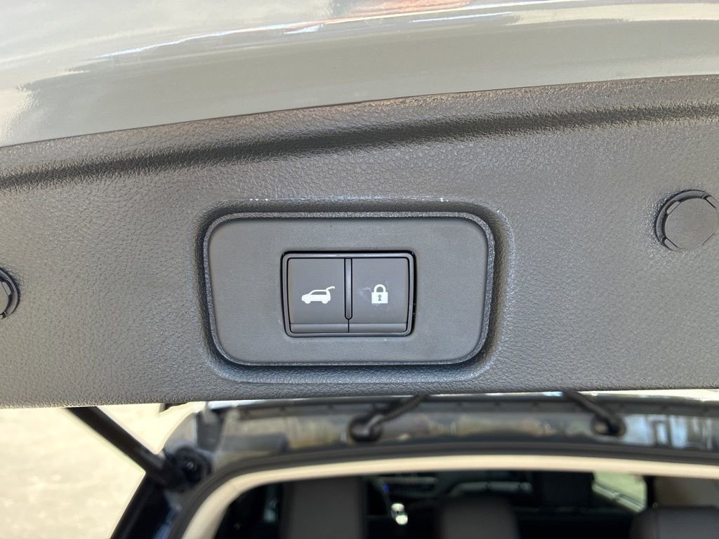 New 2026 Nissan Pathfinder Platinum AWD/4WD image 10