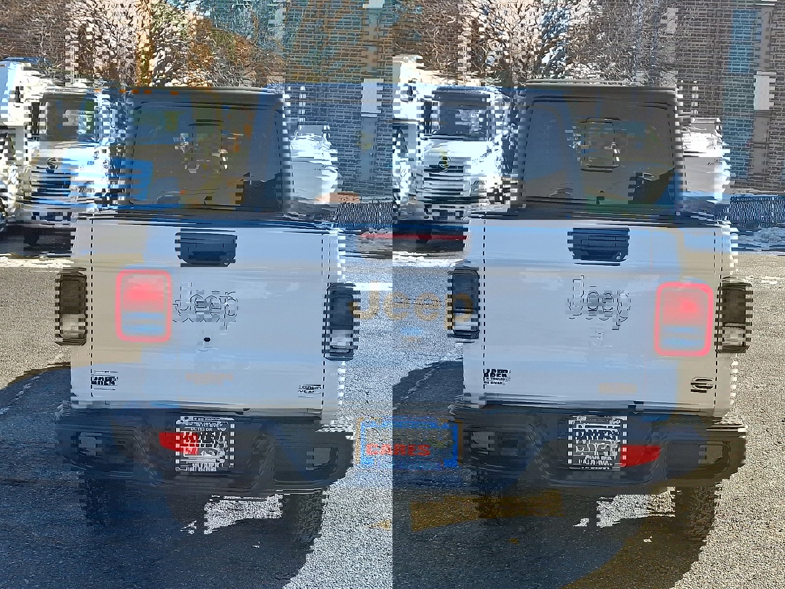 Used 2023 Jeep Gladiator Overland image 5