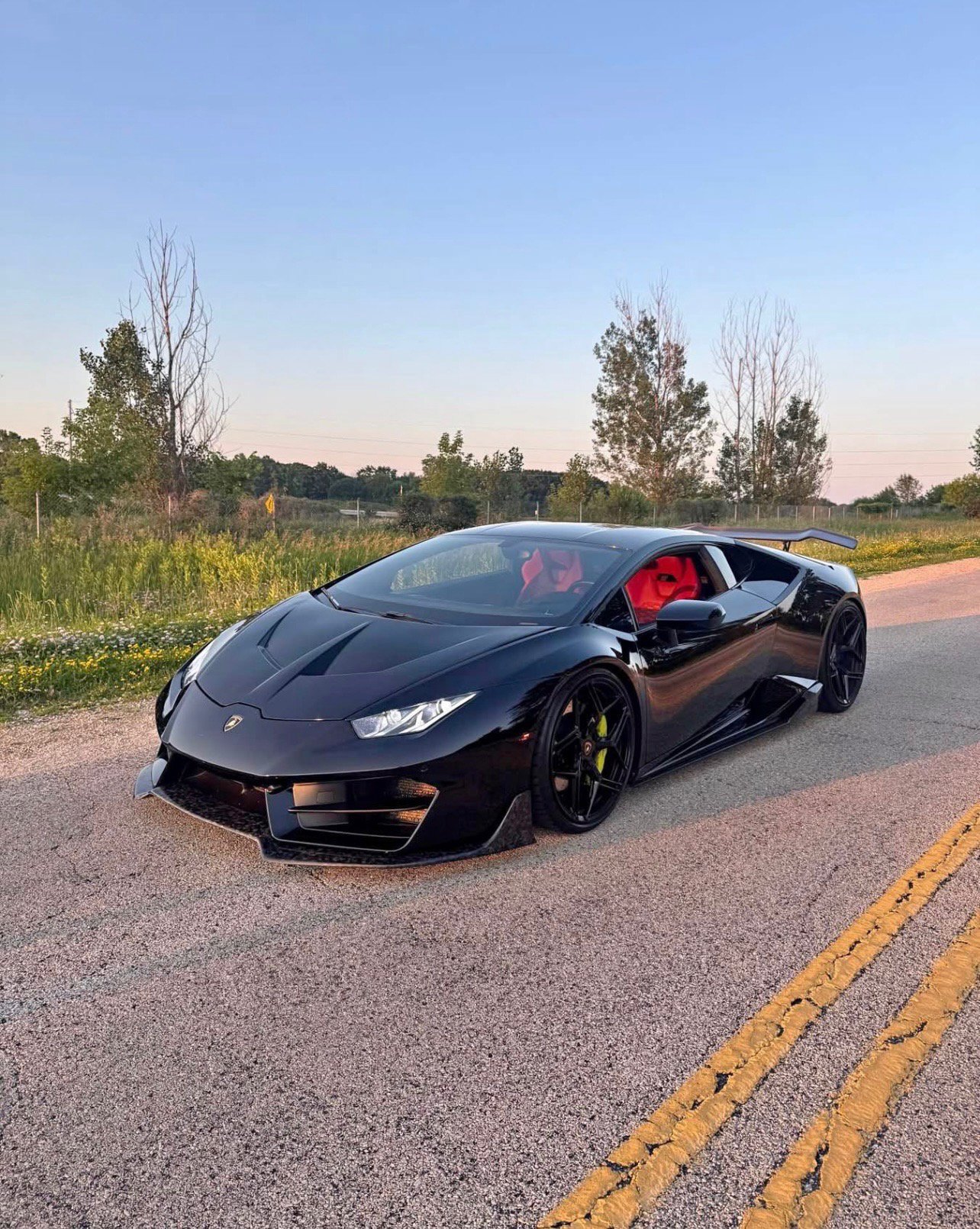 Used 2017 Lamborghini Huracan LP 580-2 RWD image 2