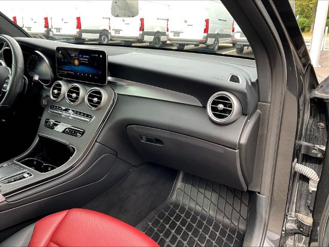 Used 2022 Mercedes-Benz GLC 300 4MATIC image 28