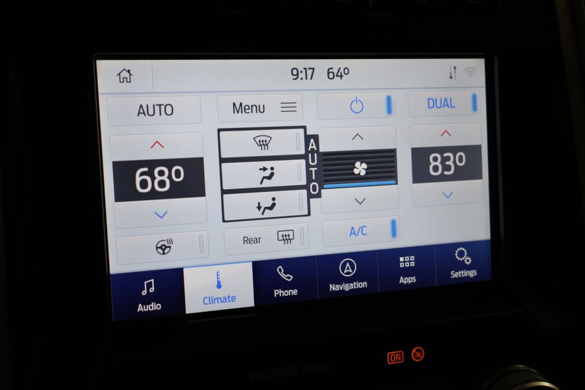Used 2021 Ford F350 Platinum w/ Tremor Off-Road Package AWD/4WD image 57