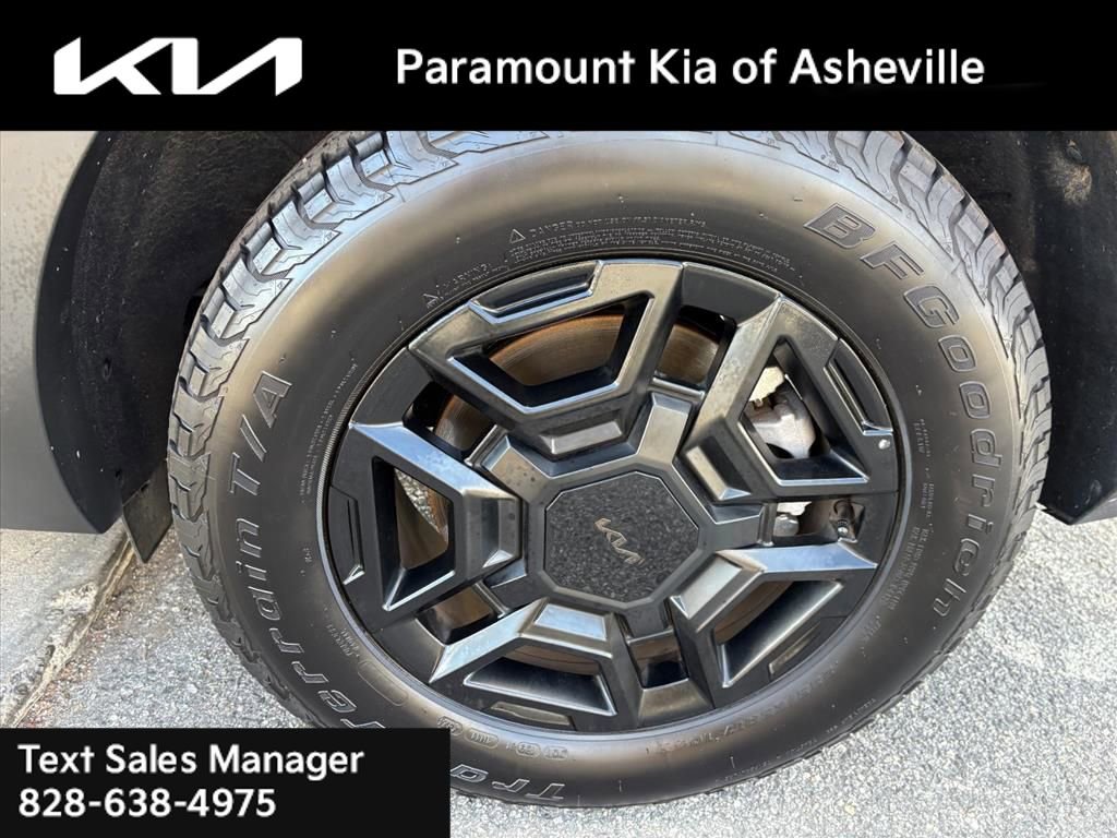 Certified 2025 Kia Sorento SX Prestige w/ Olive Brown Leather Package image 30