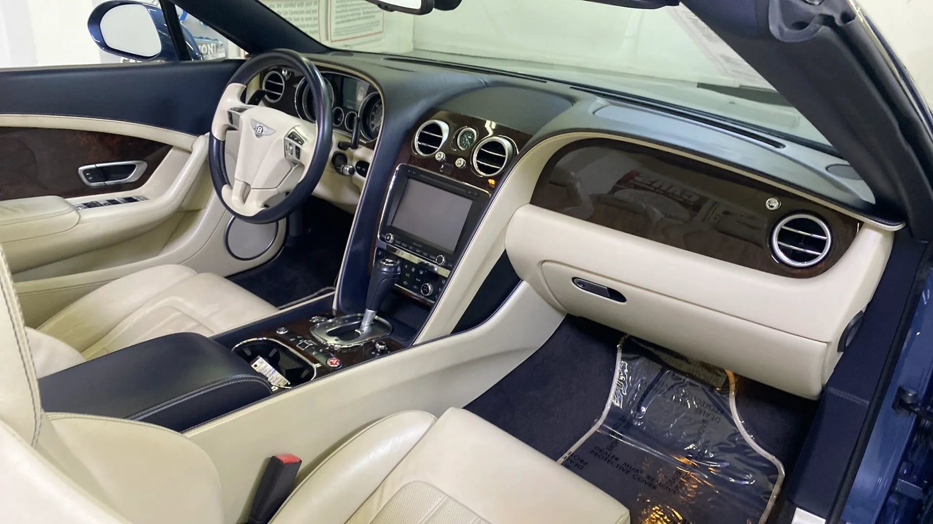 Used 2014 Bentley Continental GT image 30