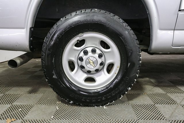 Used 2022 Chevrolet Express 2500 image 14
