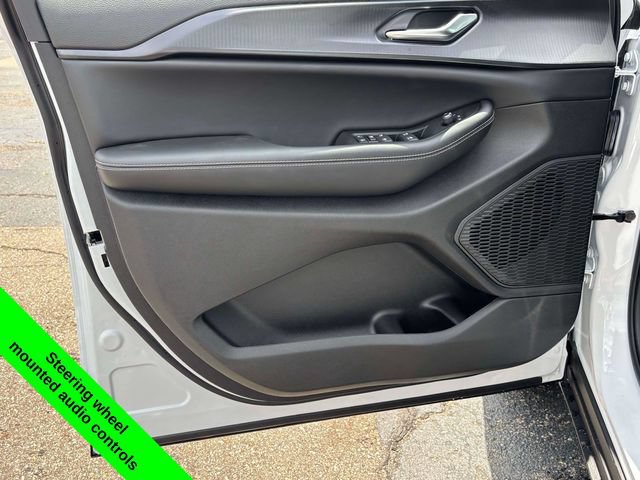 New 2026 Jeep Grand Cherokee L 4WD image 17