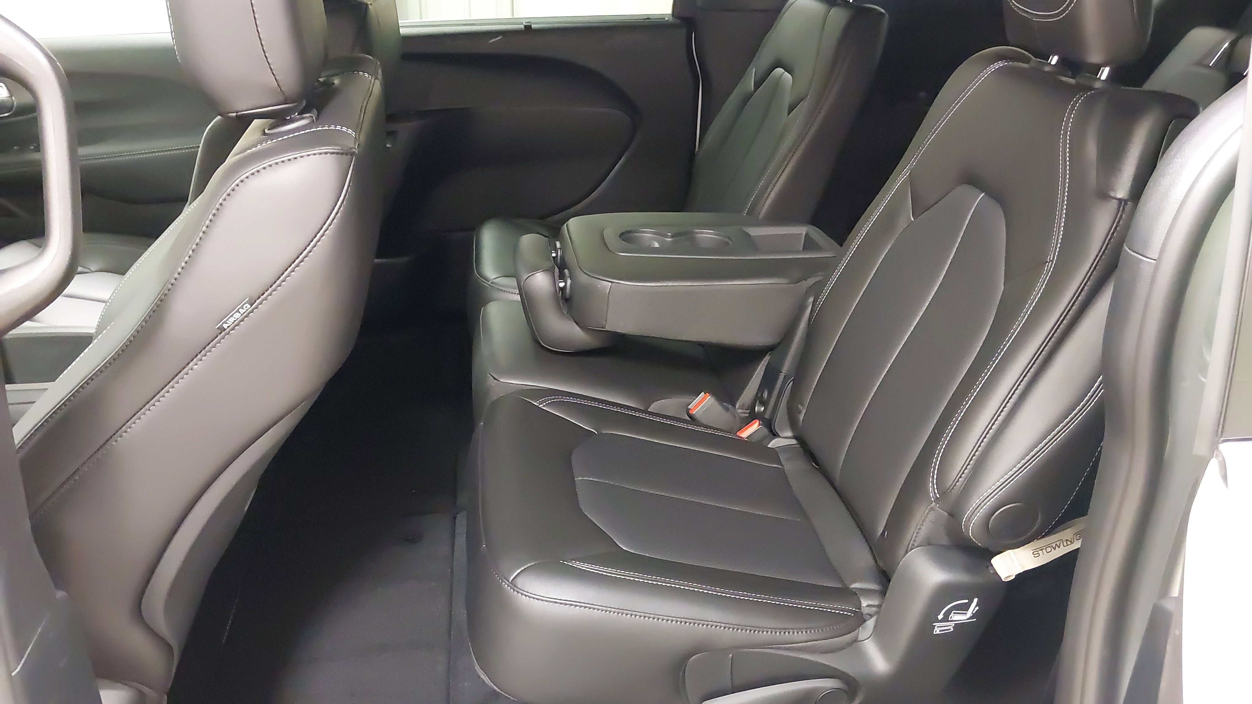 New 2026 Chrysler Pacifica Select image 38