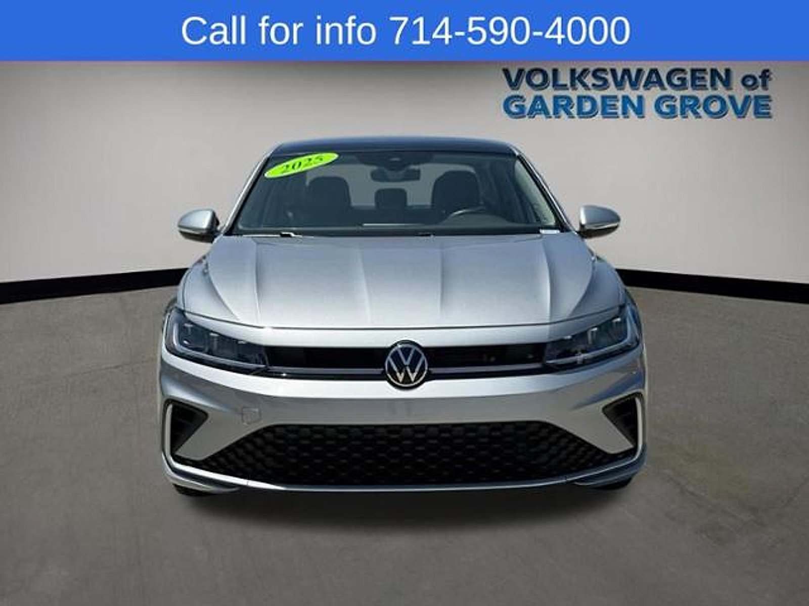 Used 2025 Volkswagen Jetta SEL FWD image 3