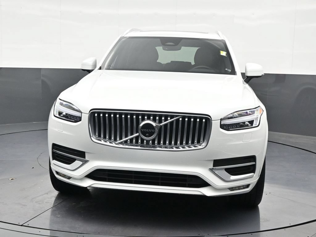 Certified 2023 Volvo XC90 B5 Plus AWD/4WD image 9