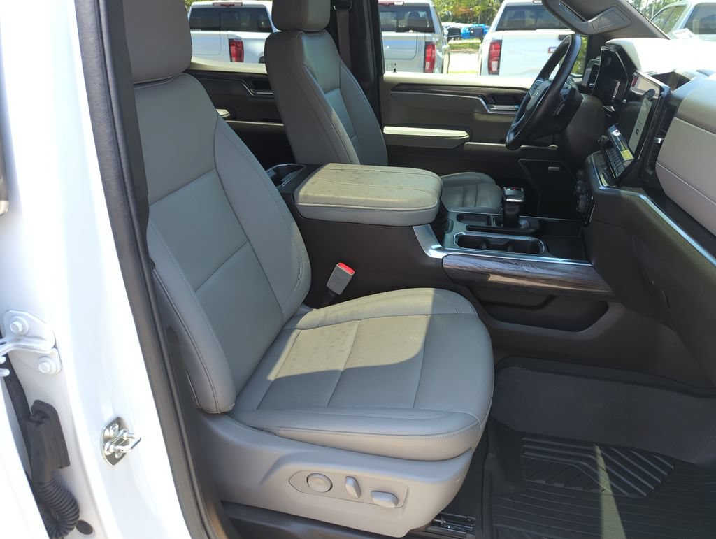 Used 2025 Chevrolet Silverado 1500 LTZ w/ LTZ Premium Texas Edition AWD/4WD image 36