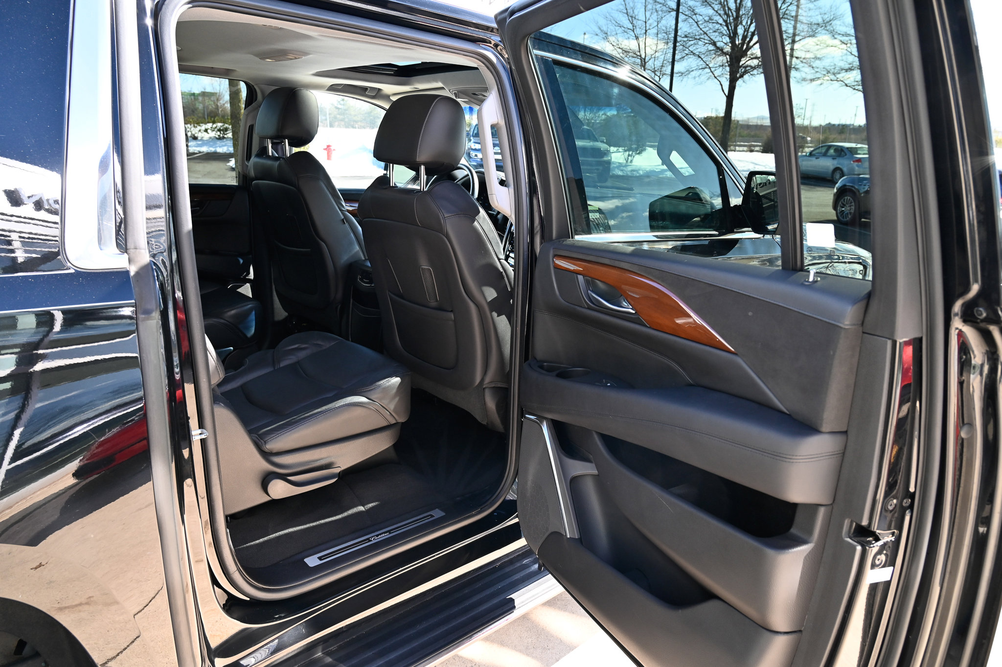 Used 2017 Cadillac Escalade ESV Luxury image 48