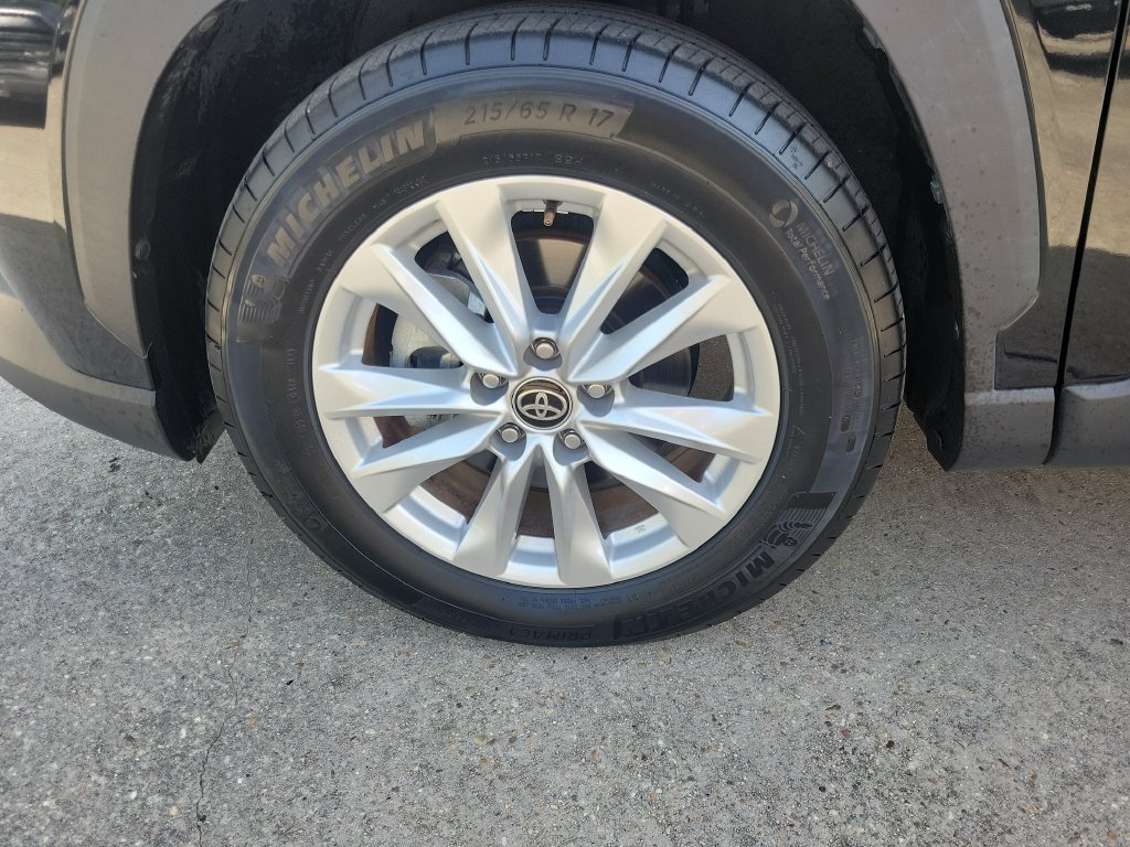 Certified 2023 Toyota Corolla Cross LE FWD image 24