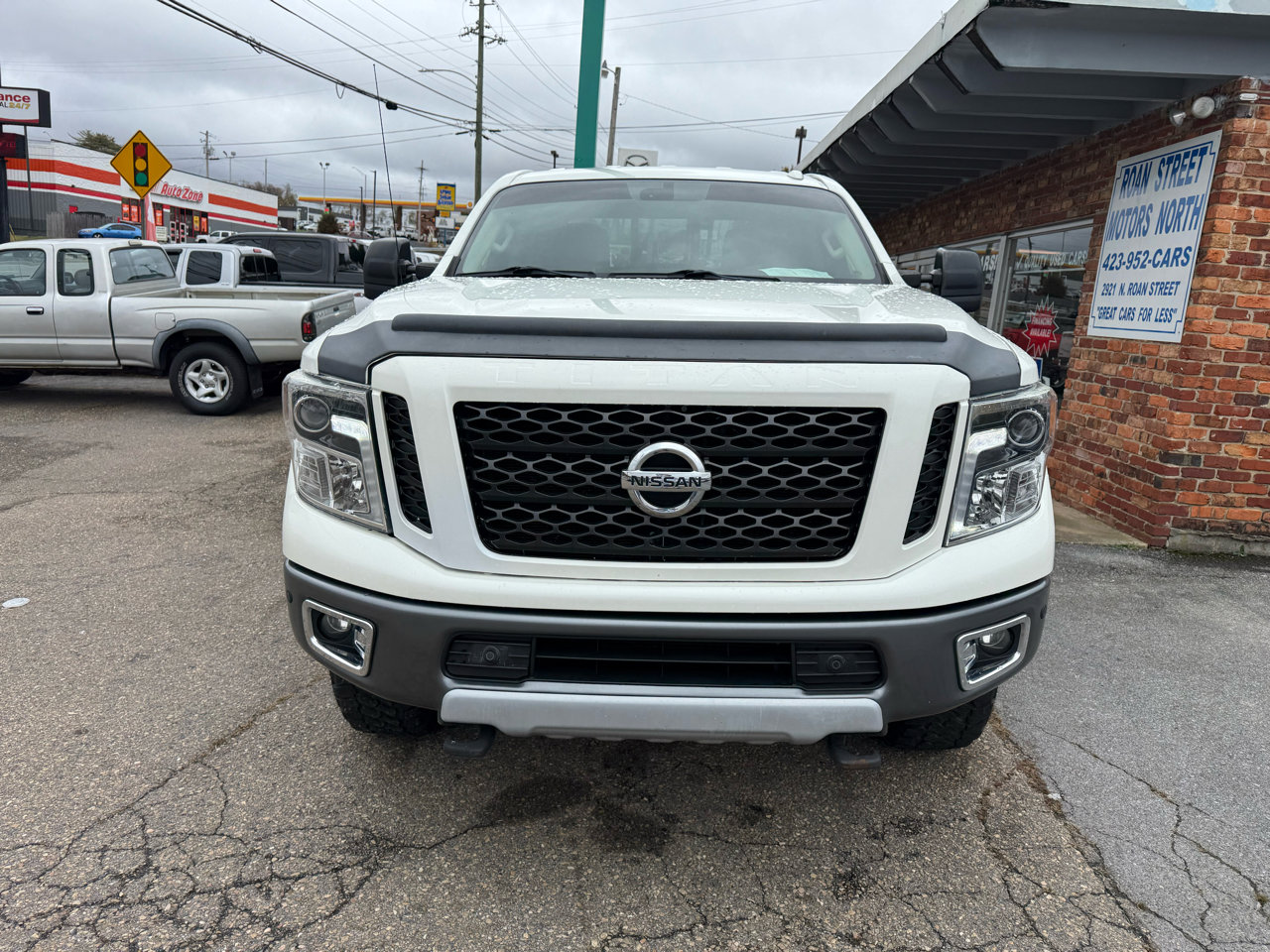 Used 2017 Nissan Titan PRO-4X image 8