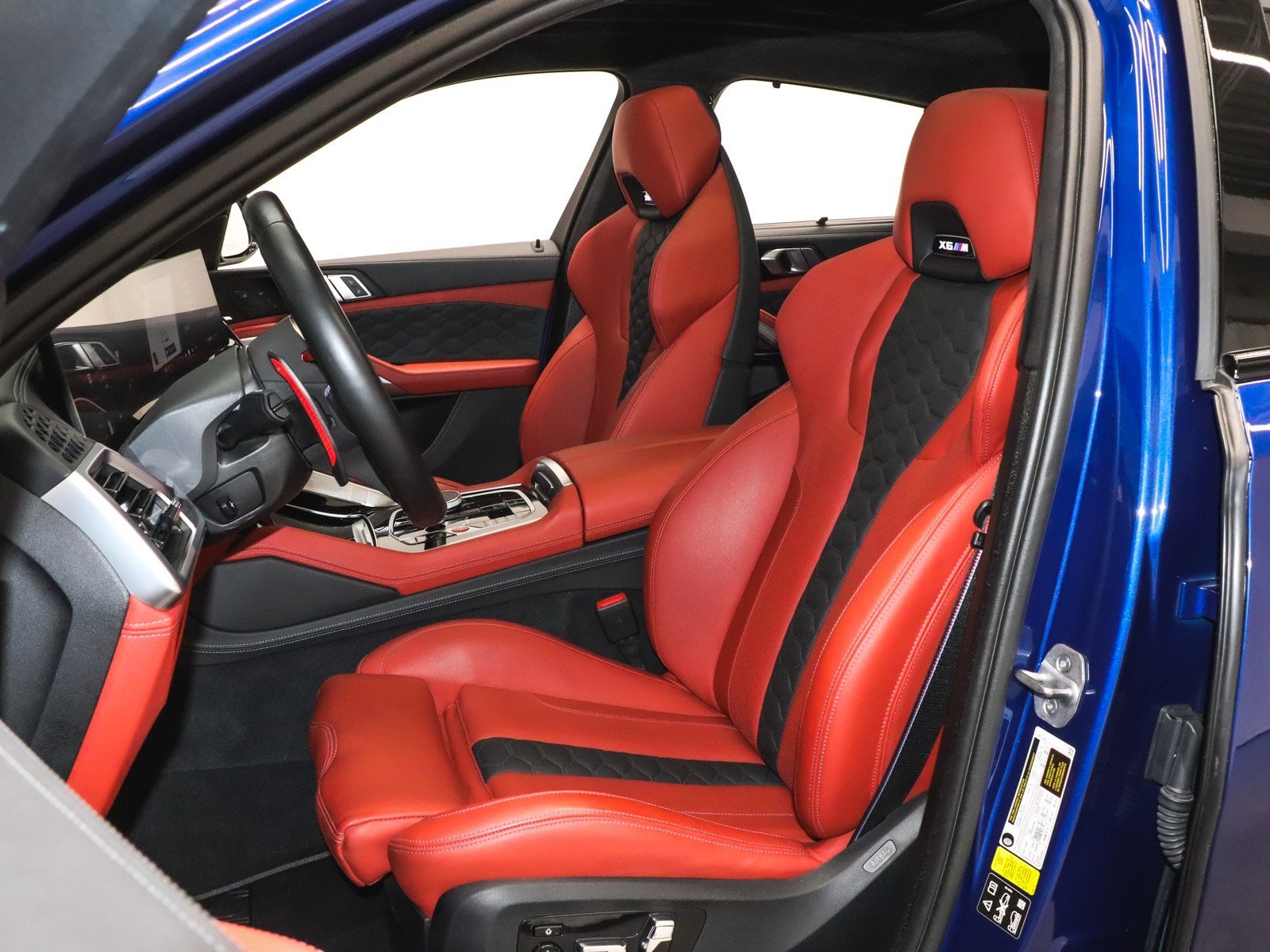 Used 2024 BMW X6 M Competition w/ Executive Package image 22