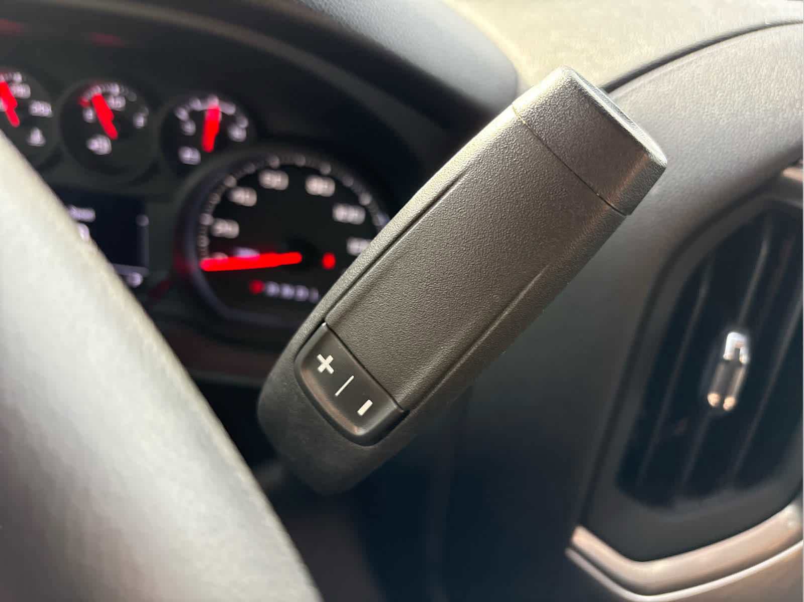 Used 2025 Chevrolet Silverado 2500 Custom w/ Custom Value Package image 28